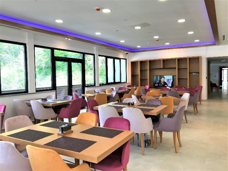 乌尊格尔金色酒店 乌宗 外观 照片